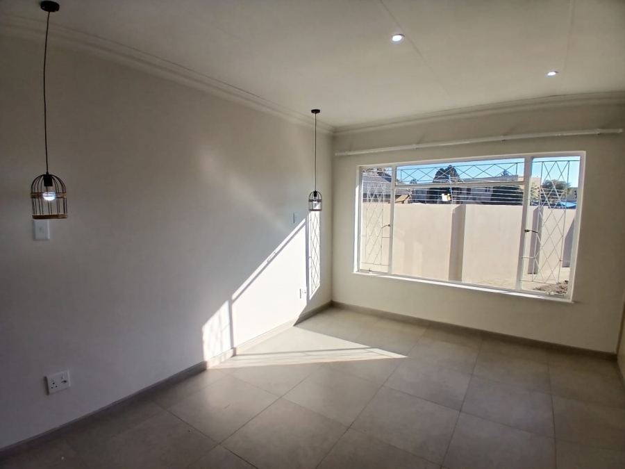 To Let 4 Bedroom Property for Rent in Pellissier Free State